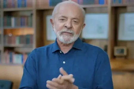 Lula sanciona lei que aumenta penas para quem fornece álcool ou drogas a menores