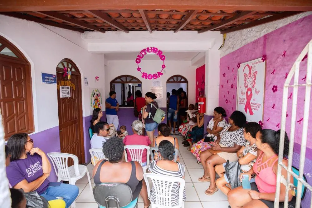 Ação do Outubro Rosa contempla mulheres do Capelão em Lauro de Freitas