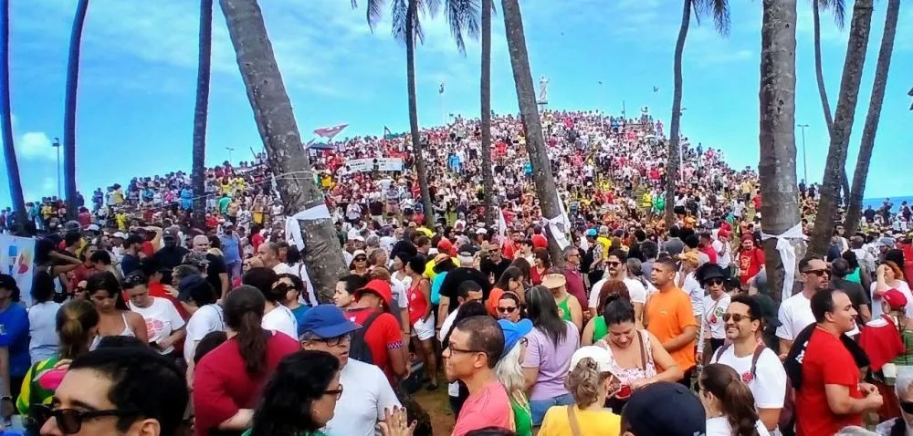 Concursados da saúde em Salvador protestam por convocação imediata