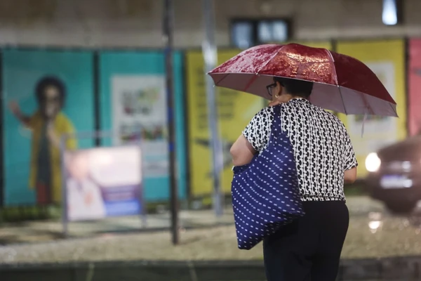 Frente fria traz chuva para Salvador nos próximos dias