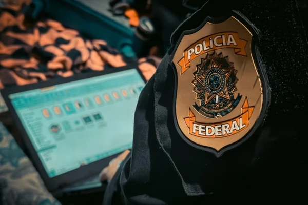 Polícia Federal deflagra operação contra esquema de fraude ao INSS na Bahia