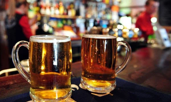 Dez bares em Salvador com chopp a partir de R$ 4,90 no happy hour