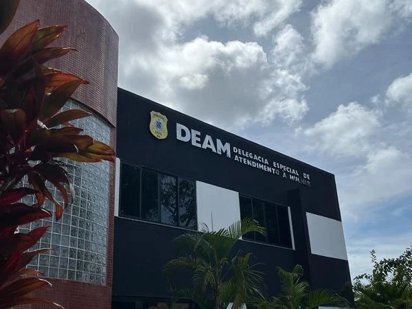 Motociclista de aplicativo é detido em Salvador por suspeita de estupro