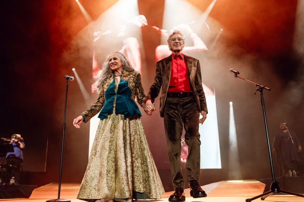 Caetano Veloso e Maria Bethânia vencem Grammy de Melhor Álbum Global