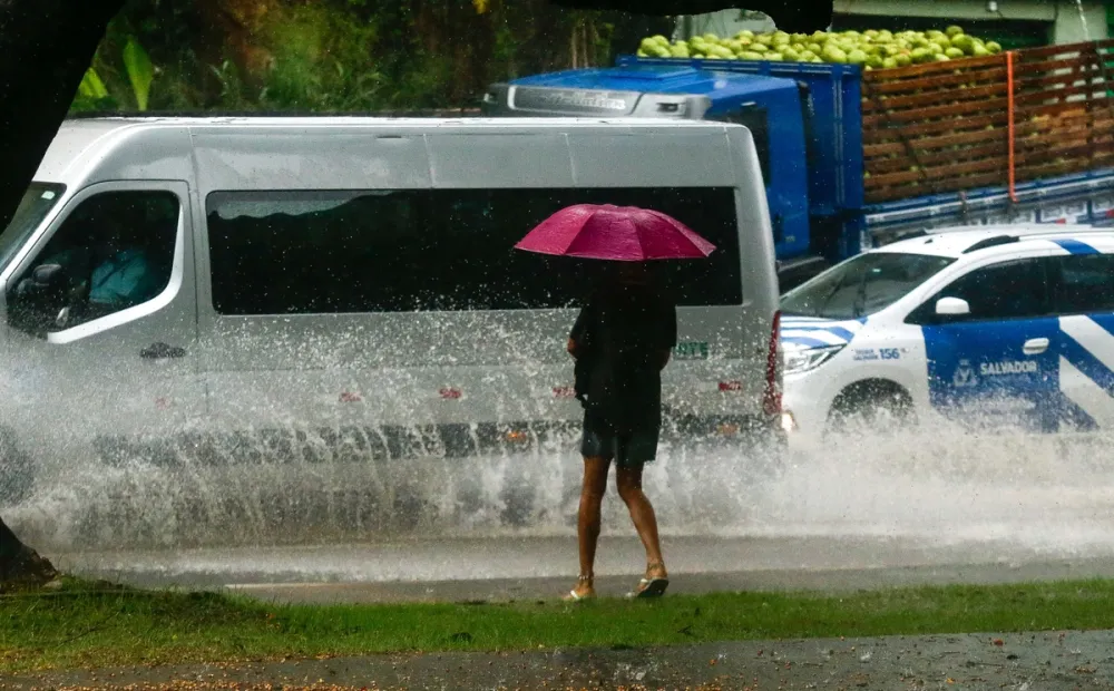 Quando começa a temporada de chuvas em Salvador