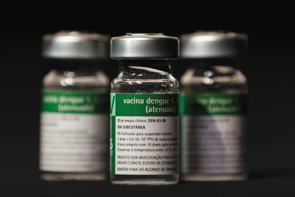 Salvador inicia campanha de vacinação contra a dengue com novo imunizante