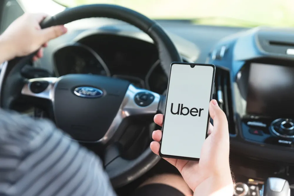 Motorista é excluído da Uber após cancelar 64% das viagens e perde ação na Justiça