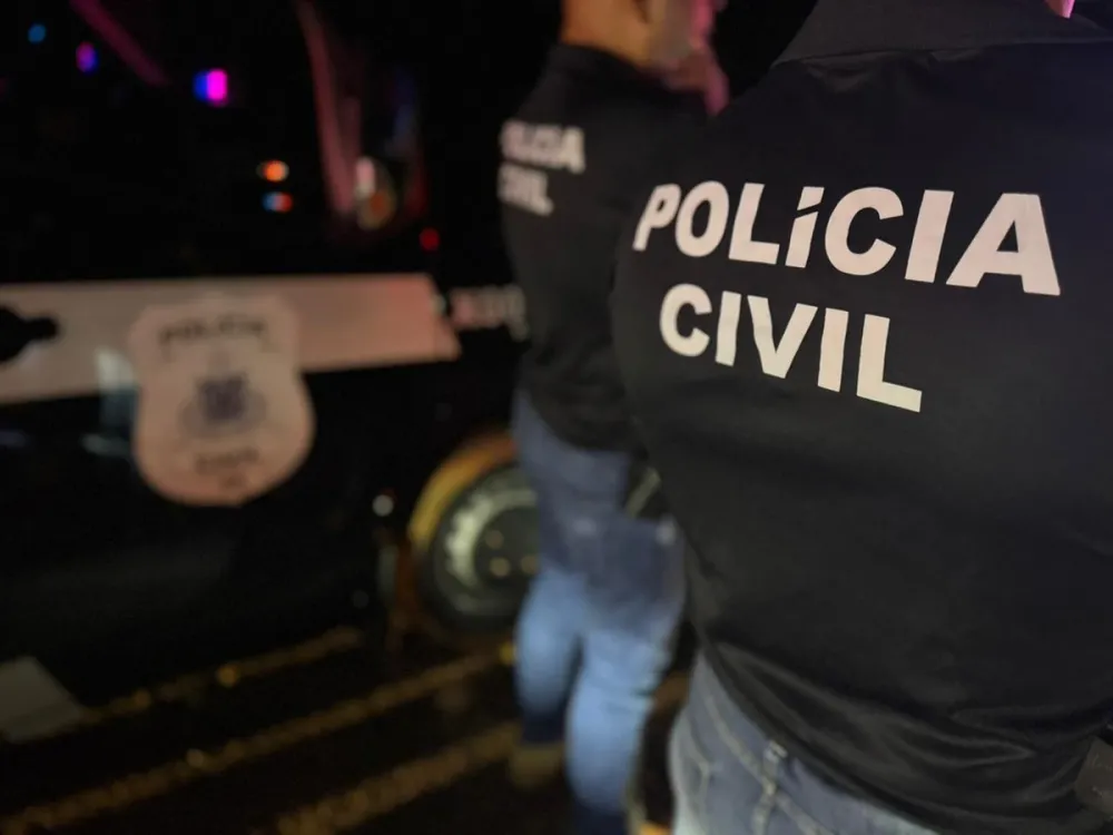 Jovem é apreendida após filha de 2 anos ser encontrada com infecção e feridas em Salvador