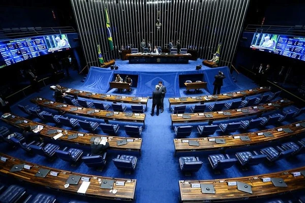 Senado começa a discutir fim da escala 6x1 nesta terça-feira (6)