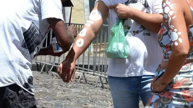 Golpe das “pinturas tribais”: mulheres presas após extorquir turistas no Centro Histórico de Salvadori