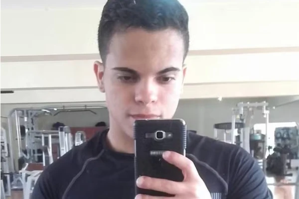 Homem com surto morre dentro de Igreja Universal; família denuncia agressão