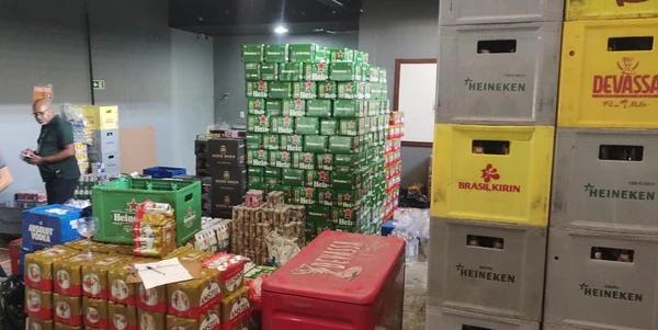 Mais de 600 bebidas impróprias são apreendidas em Salvador em ação da Decon